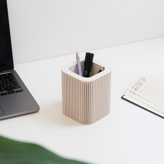 VANNA Pen Holder
